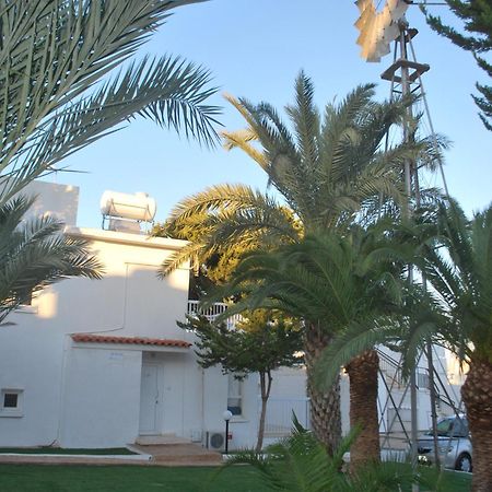 Flisvos Beach Apartments Protaras Eksteriør billede