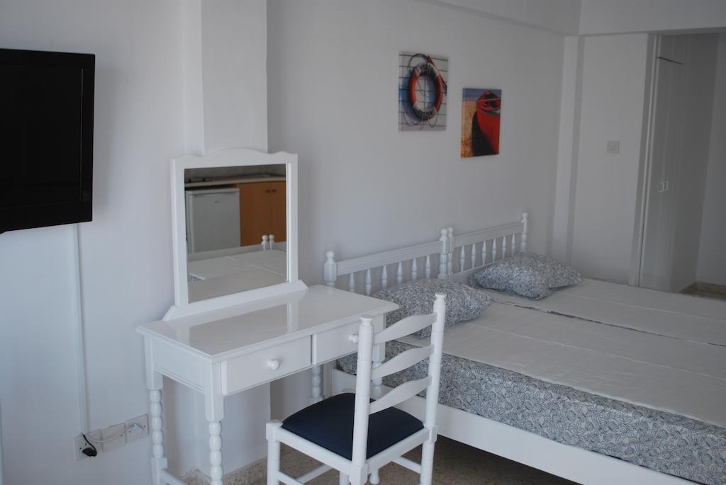 Flisvos Beach Apartments Protaras Værelse billede