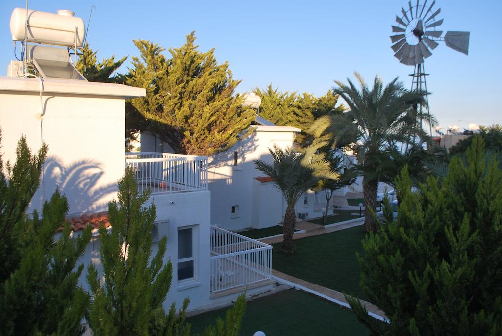 Flisvos Beach Apartments Protaras Eksteriør billede