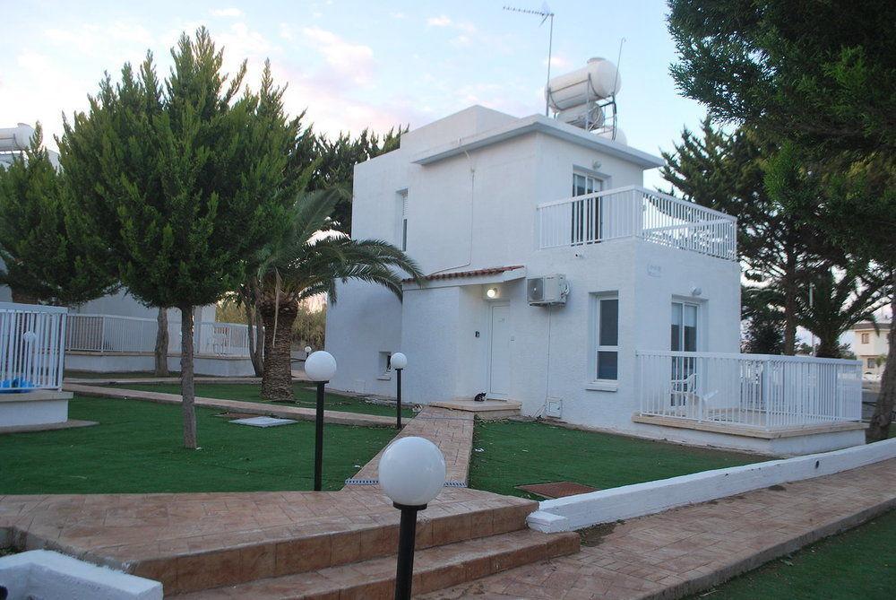 Flisvos Beach Apartments Protaras Eksteriør billede